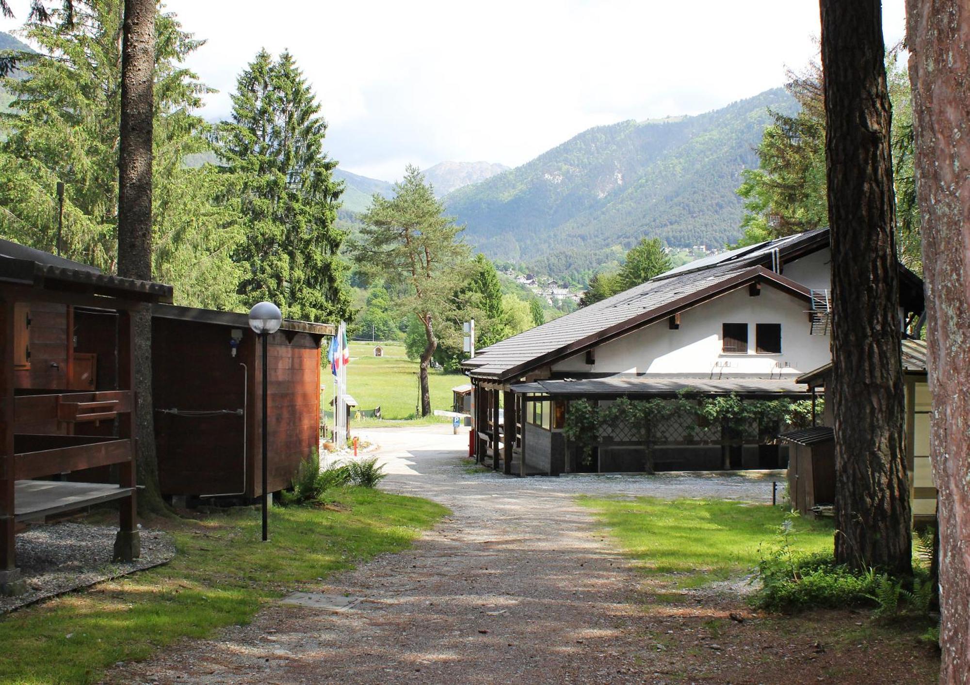 Camping La Pineta Santa Maria Maggiore Ngoại thất bức ảnh